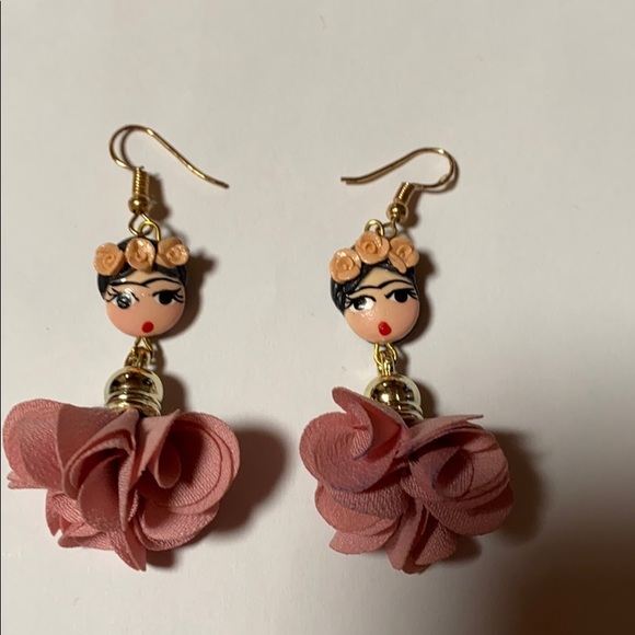 Earrings - Picture 1 of 2